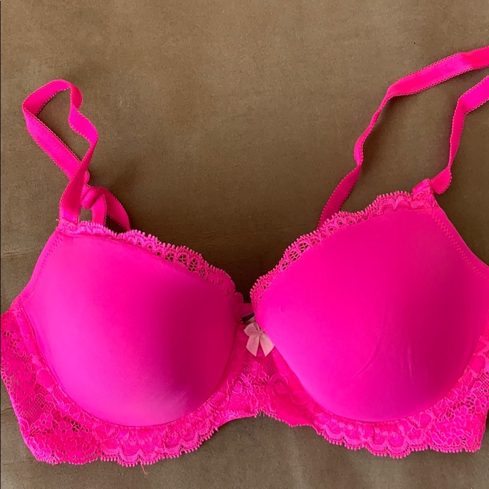 Victoria’s Secret Dream Angels Lined Demi 32D bra